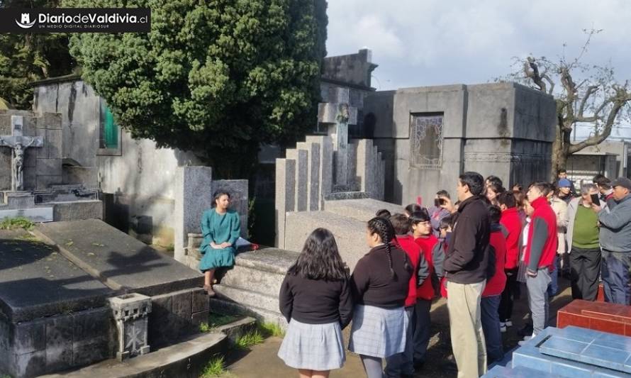 INSAT lanza ruta patrimonial en el Cementerio General de Valdivia
