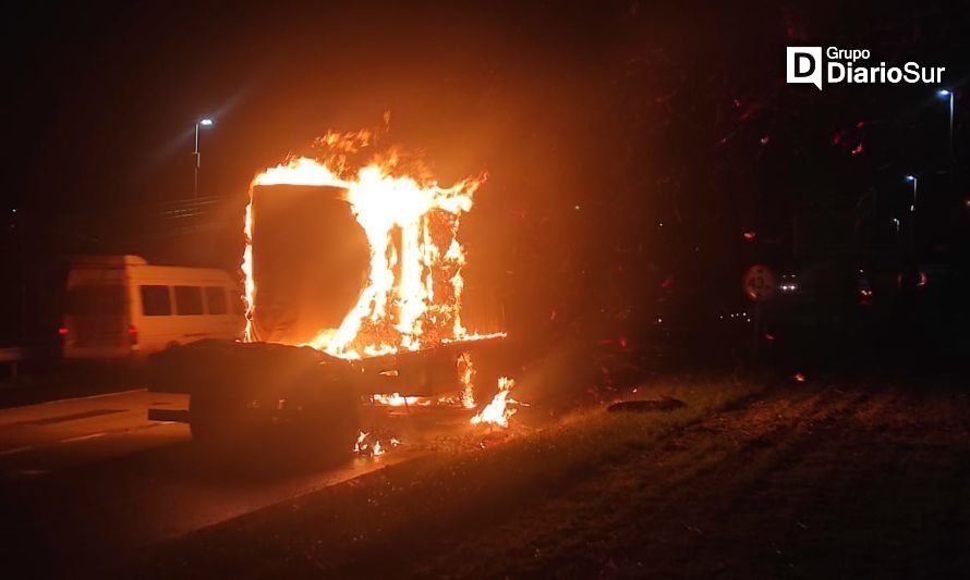 Paillaco: carro de camión se incendió en la Ruta 5 Sur 