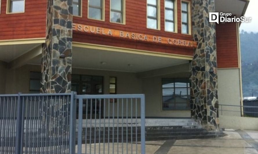 Escuela de Corral está en paro indefinido