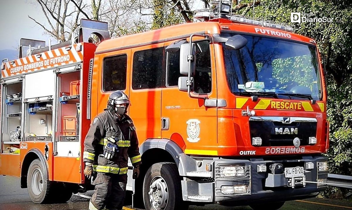 Derrame de combustible movilizó a bomberos en Futrono